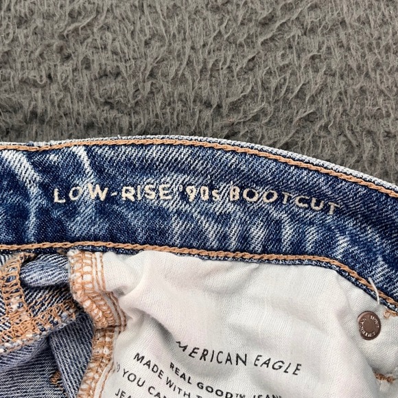 American Eagle Low Rise 90s Bootcut Jeans Light Wash Distressed Size 0 - Picture 3 of 11
